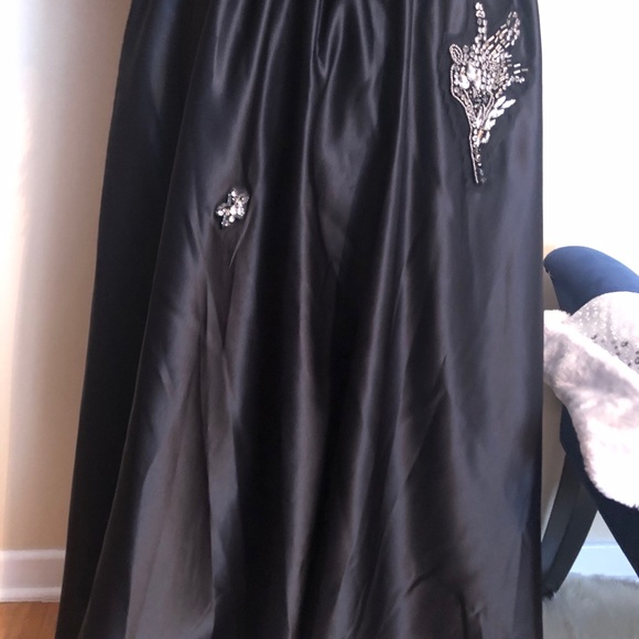 IMPERIAL black satin long skirt with crystal decals size medium - Picture 6 of 12